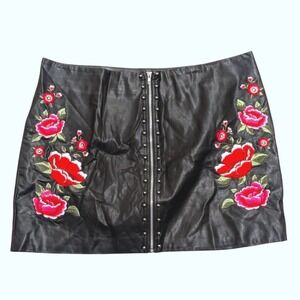 Forever 21 Plus 3X Zip Mini Skirt Tattoo Floral Rose Embroidery Punk Emo